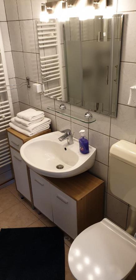 Apartments And Rooms Ivana 크르크 외부 사진