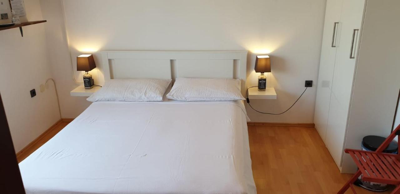 Apartments And Rooms Ivana 크르크 외부 사진