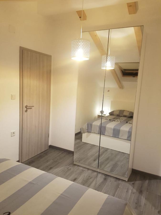 Apartments And Rooms Ivana 크르크 외부 사진